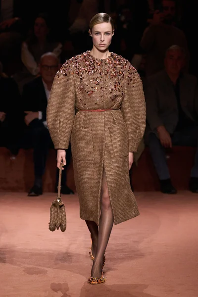 Look 22
